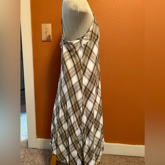 Kensie Summer Dress with Straps. Fully Lined. Green Plaid. XL. - Picture 2 of 9